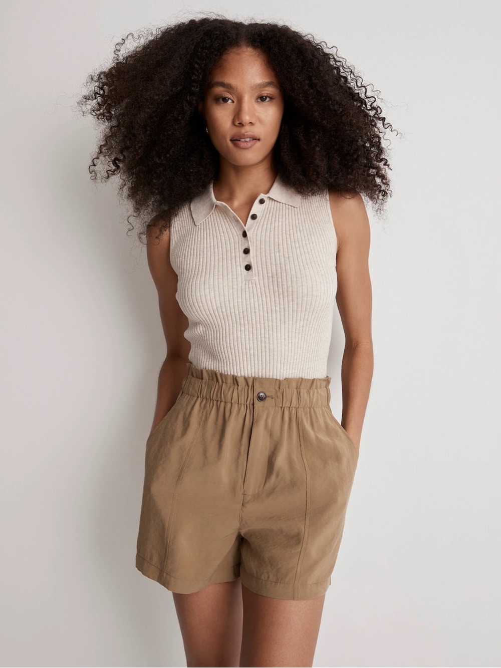 Madewell Seamed Pull-On Paperbag Shorts in Softdrape; Color: Tauny Olive